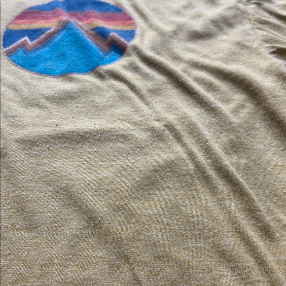 Avior Yellow Graphic T-Shirt - Picture 3 of 7